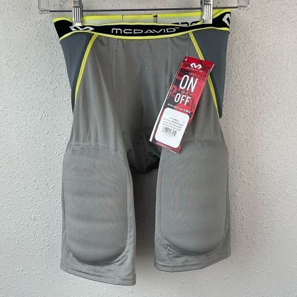 NWT McDavid Padded Football Shorts Size Youth L - Picture 5 of 9